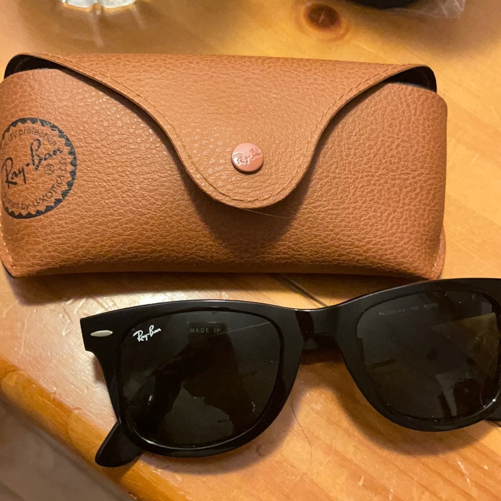 Ray-Ban Original Wayfarer classic sunglasses